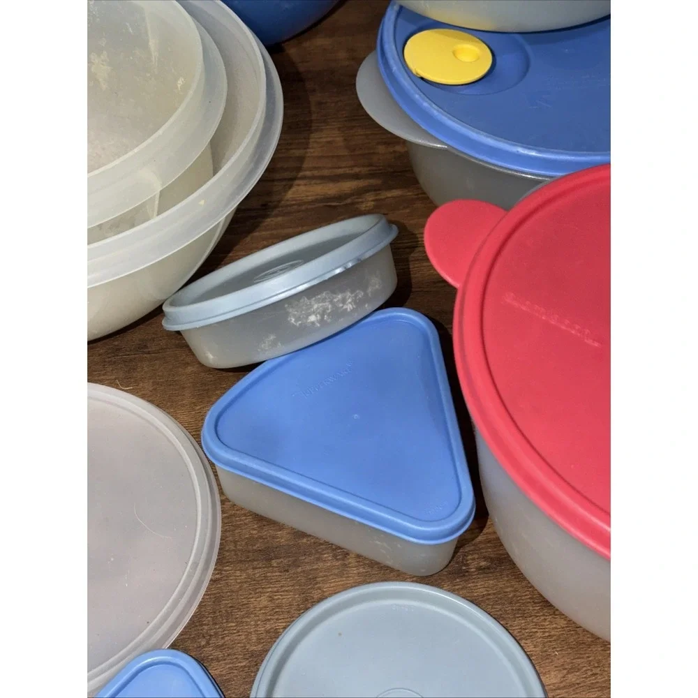 lot of 21 vintage tupperware Containers And Lids Various Colors And Sizes